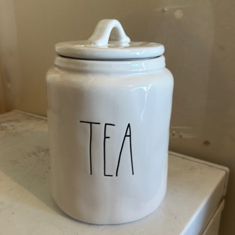 Rea Dunn Tea Container